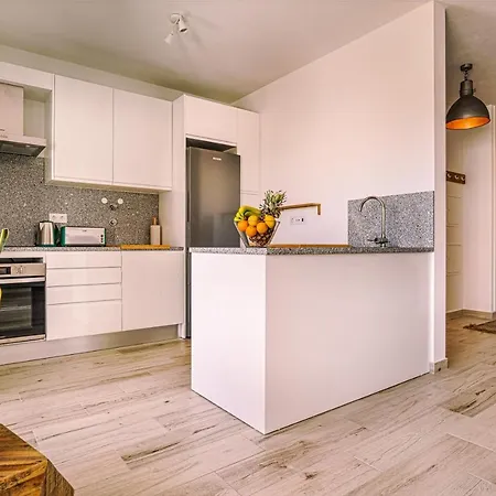 Surf & In By Lisbeyond