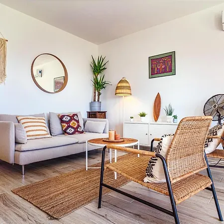 Surf & In By Lisbeyond Apartment